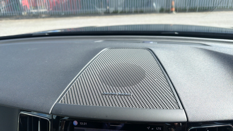 Volvo Xc60 2.0 B4P Plus Dark 5dr Geartronic Petrol Estate